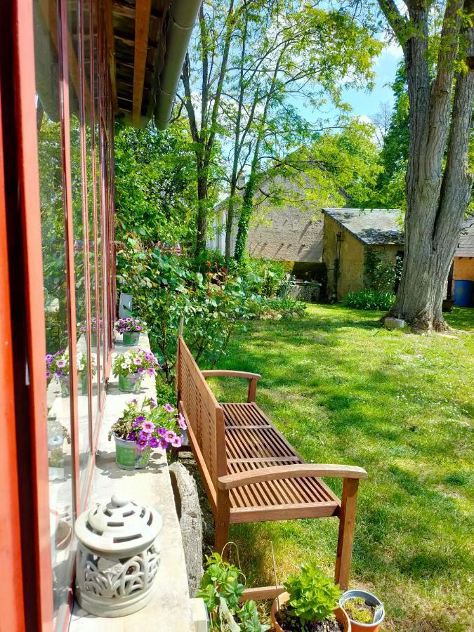 La Ferme Des Douceurs Bed & Breakfast Cervon Екстериор снимка